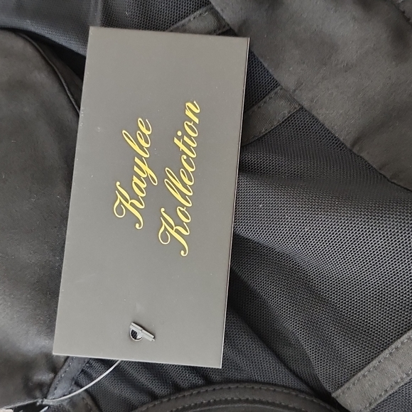 Kaylee Kollection Black Padded Mesh Tie Ankle Jumpsuit. Size:Various - Picture 4 of 4